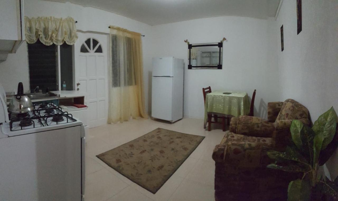 Cynson Villa Holiday Accommodations Christ Church Dış mekan fotoğraf